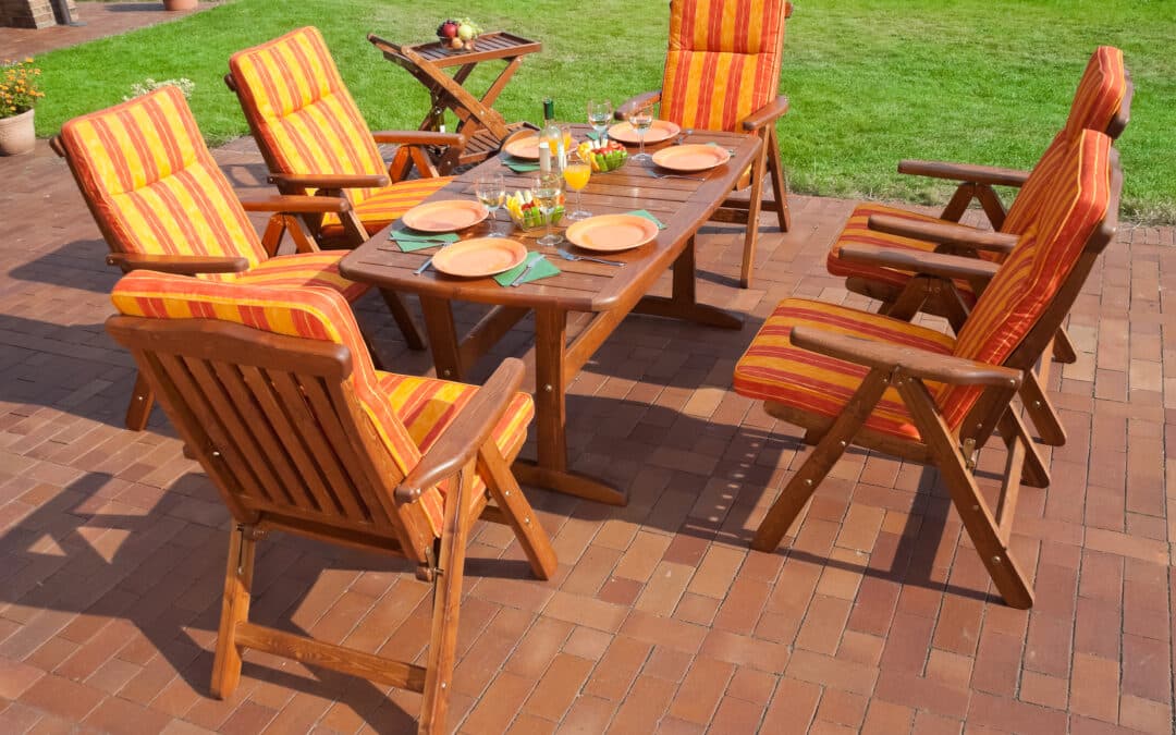 Distinctive Ideas For Teak Lovers